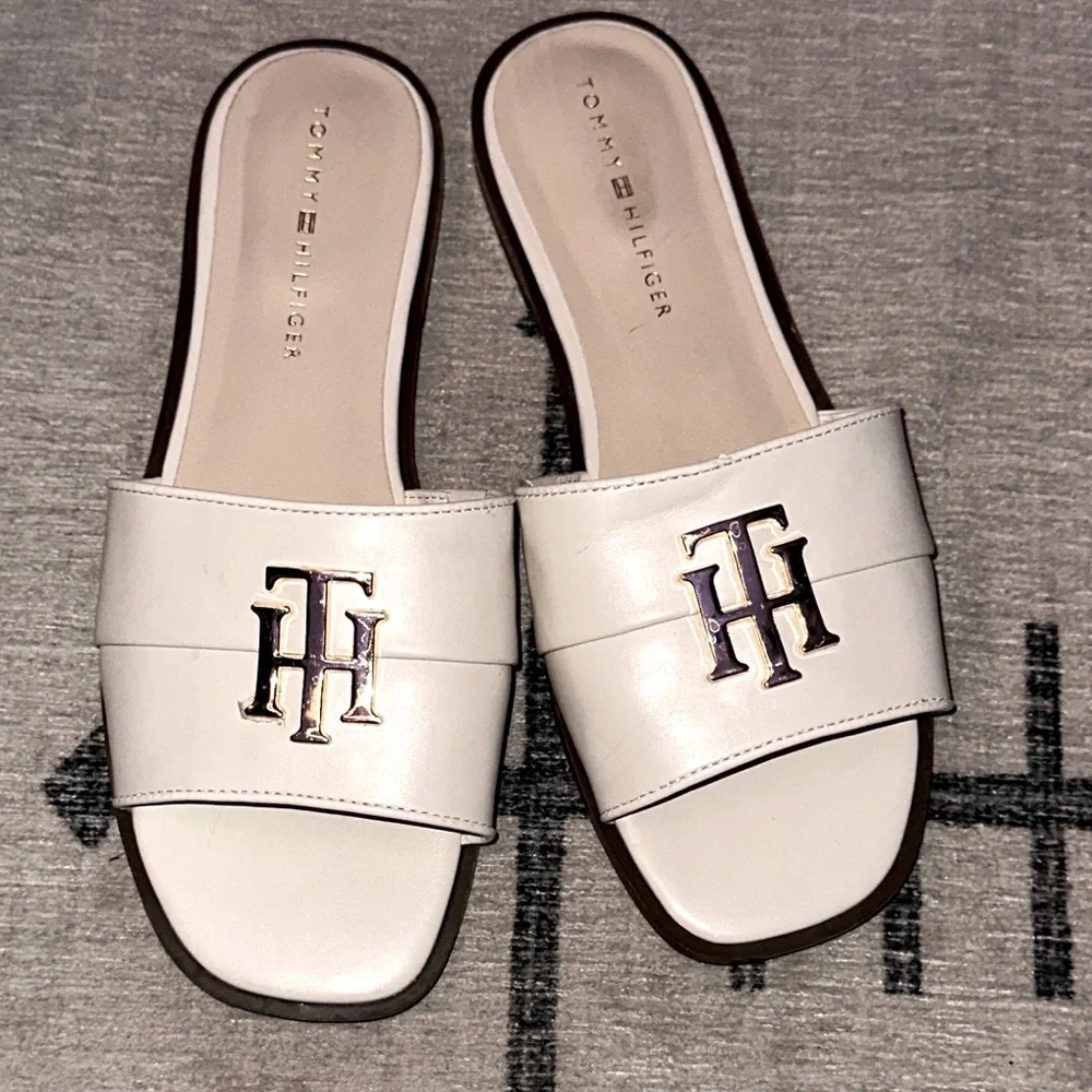 Tommy Hilfiger White Sandals with Monogram Design - Picture 1 of 5